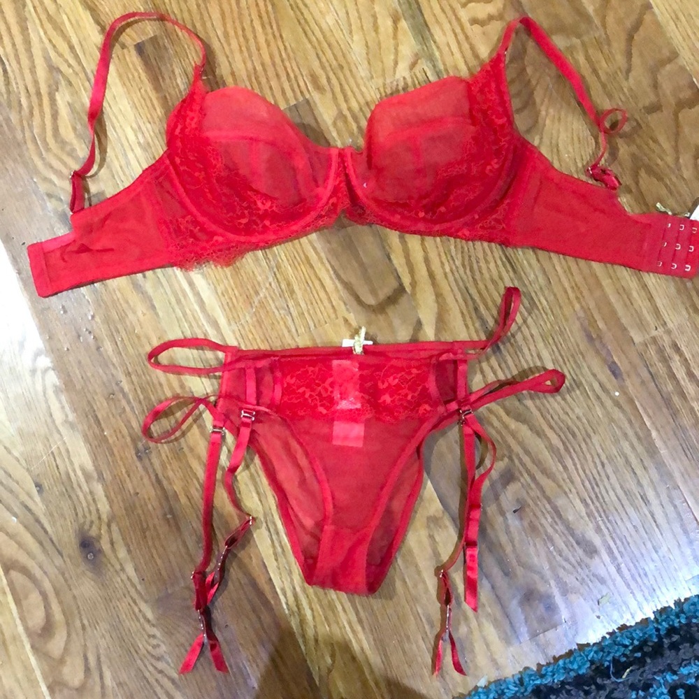 Two piece red lingerie